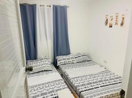 Calapan Transient House Xevera, hotel din Calapan