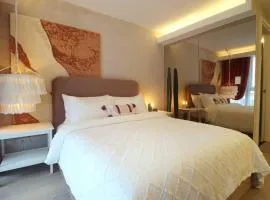 Luxury Oasis in Makati with Balcony