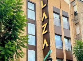Plaza Rooms