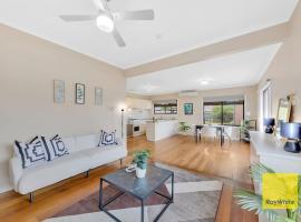 Laverton Rooms, hotel di Laverton
