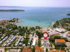 Arti Holiday Homes, penzion v destinaci Banjol