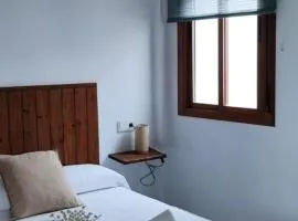 Apartamentos Bolonia - M a n u e l a