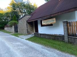 The LakeHouse Tauț, ξενοδοχείο σε Tauţ