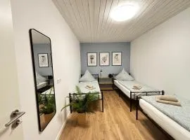 200qm - 9 rooms - Parkplatz - 3 Bäder - MalliBase Apartments