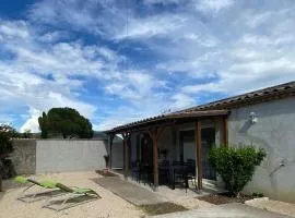 Maison au calme avec terrasse