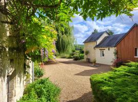La Cale de la Clauderie, hotel com piscina em Rigny-Uss&eacute;
