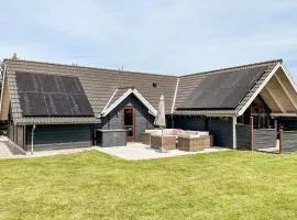 Holiday Home Lindevænget Humble Iv