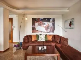 VILLA CELEBRITY - Regarda Travel