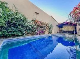 Casa Constitution 3BR House downtown big pool & hot tub