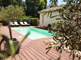 Hebe la villa, hotel v destinaci Cogolin