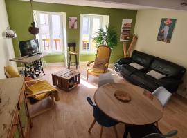 Maison de village, Hotel in Pléaux