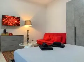 Mini Red Hub - Design Apartment