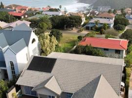Vibe Beach House, hotel a Herolds Bay