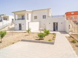 2 Bedroom Gorgeous Home In Realmonte