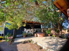 Magic Bus, hotel en Chlorakas