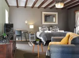 Biggy Best Boutique Hotel & Self Catering Cottages、ホウィックのB&B