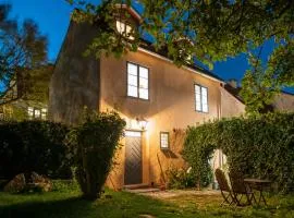 Enchanting 4 Bdr Villa close to Medieval cathedral