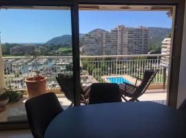 Luxury Apartment 4 w Pool, Sea and Mountain Views