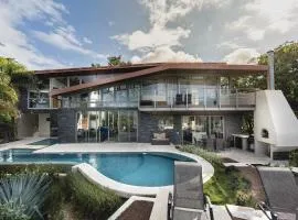 Casa Brisas Del Mar- Luxury 6 Bedroom Ocean View Home
