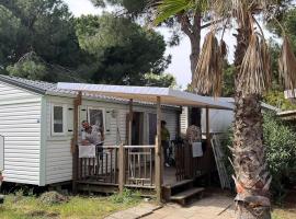 Mobile home camping Pedro, hotel in Le Grau-dʼAgde