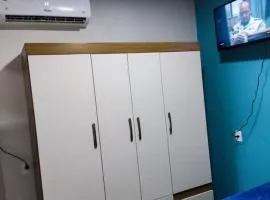 Loft 1 com ar condicionado prox Praia Laranjeiras facil acesso pela BR101