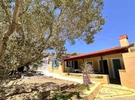 Amοopi Beach Country House