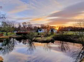 Deeside Holiday Park