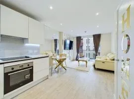 Luxury & Bright Apartment-Near Tube & Shops -Gym Access