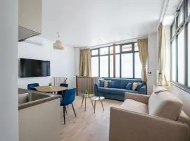 New two bedroom two bathroom apartment Paris 15 near Eiffel with air conditioning