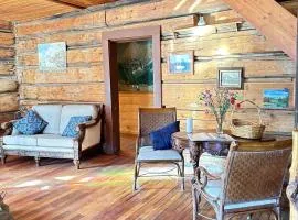 Rustic Beaverfoot Lodge Room N4