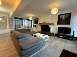 Maison individuelle à 8 minutes d'Ouistreham, quartier calme, transports en commun Tram & Bus, commerces de proximités
