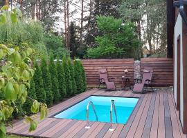 Jaukūs namai Kulautuvoje, hotel amb piscina a Kulautuva