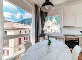 Downtown Como-Luxury Suites