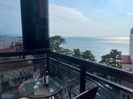 ზღვის ულამაზესი ხედები, hotel in Kobuleti