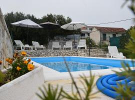 Marta II Your Holiday Home in Seget Center, Hotel in Trogir