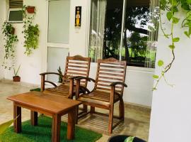 Thisara Guest House, hotel v mestu Polonnaruwa