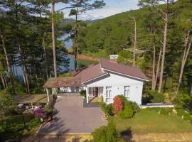 The Dream Villa Best Lake View
