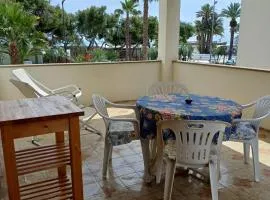 Casa Piccola - Appartamento 1 fila mare con splendida terrazza
