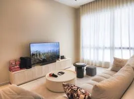 Austin Crest -- Creamy X Mahjong X Karaoke X Staycation 4BR3B #10pax by Cowidea