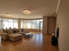 VIP apartment by Bakuapart