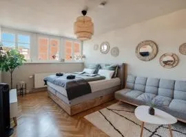 Boho Design Studio - Historic City Center with Free Parking & AirCon by HERO HOMES