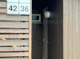 Kvileskogen 36, hotel with parking in Alta