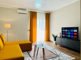 Adora City Center, hotel vicino alla spiaggia a Divjak&euml;