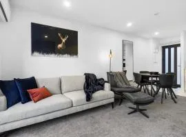 Stylish and Sleek City Stay