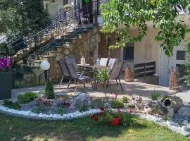 Fanis Apartments