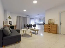 Beach Apartment Μ