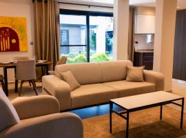 Fajara Residence, hotel na may parking sa Fajara