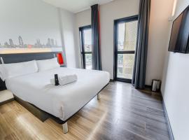 easyHotel Barcelona Fira, hotel v destinácii Hospitalet de Llobregat