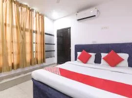 Metro Regency - Near Hazratganj & Charbagh