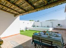 Gorgeous Home In Villanueva Del Rio Y M